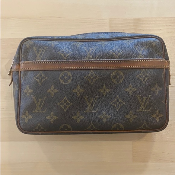 Louis Vuitton Handbags - Louis Vuitton Cosmetic Toiletry Makeup Bag